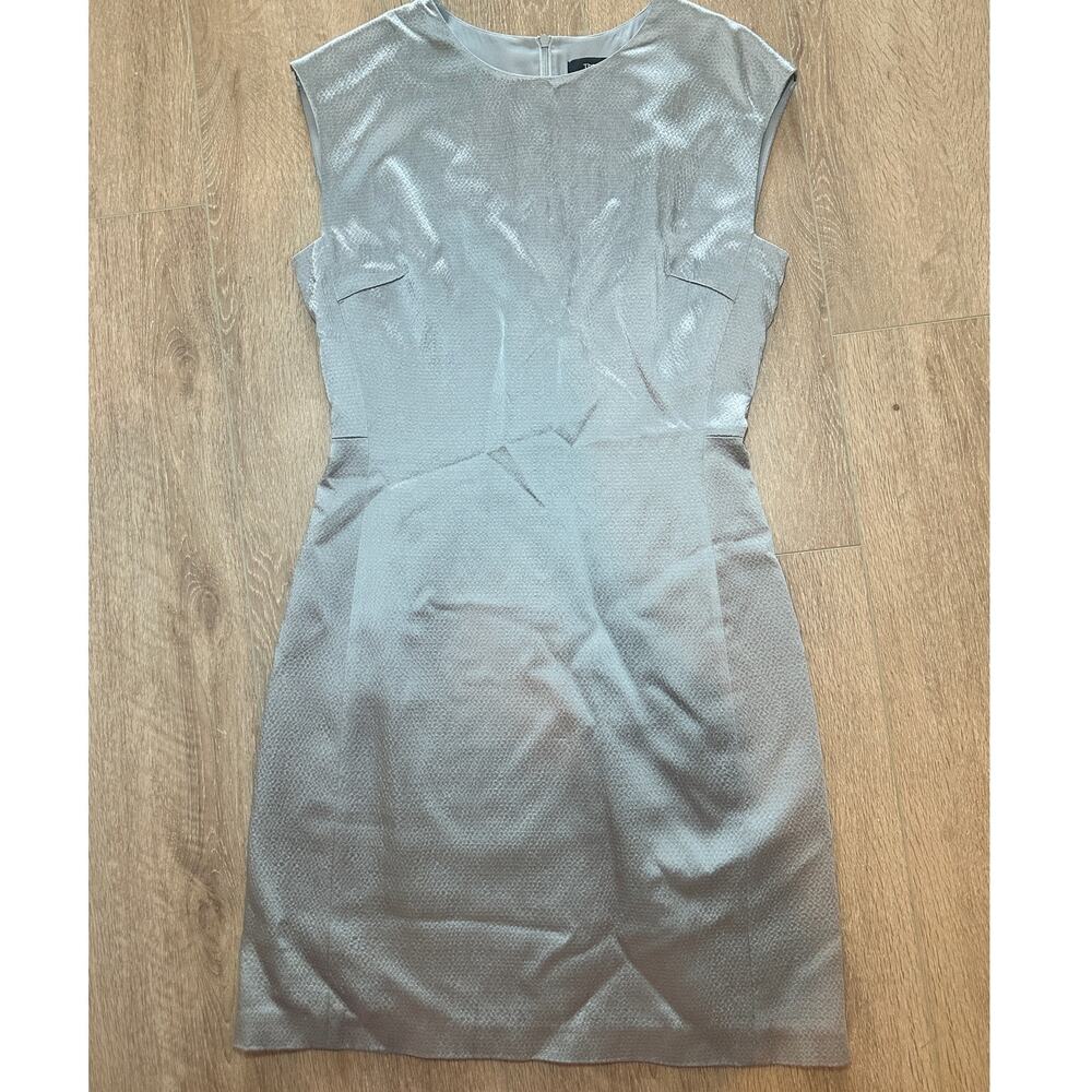 Dress - Picture 3 of 11